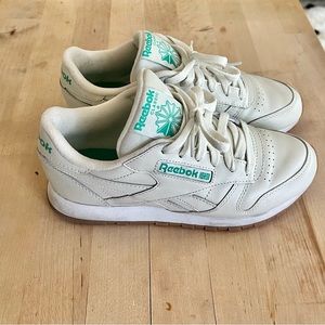 Reebok Classic Women’s Sneaker size 6.5